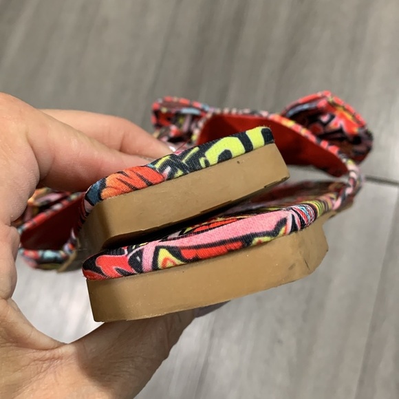 Cape Robbin Comic Strip Print Big Bow Flats size 7 - Picture 5 of 9